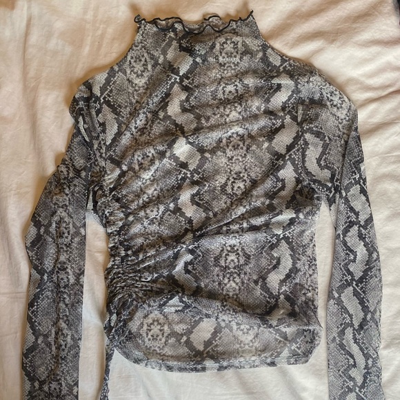Forever 21 | Snake Print Mesh Long Sleeve Top | Medium - Picture 1 of 6